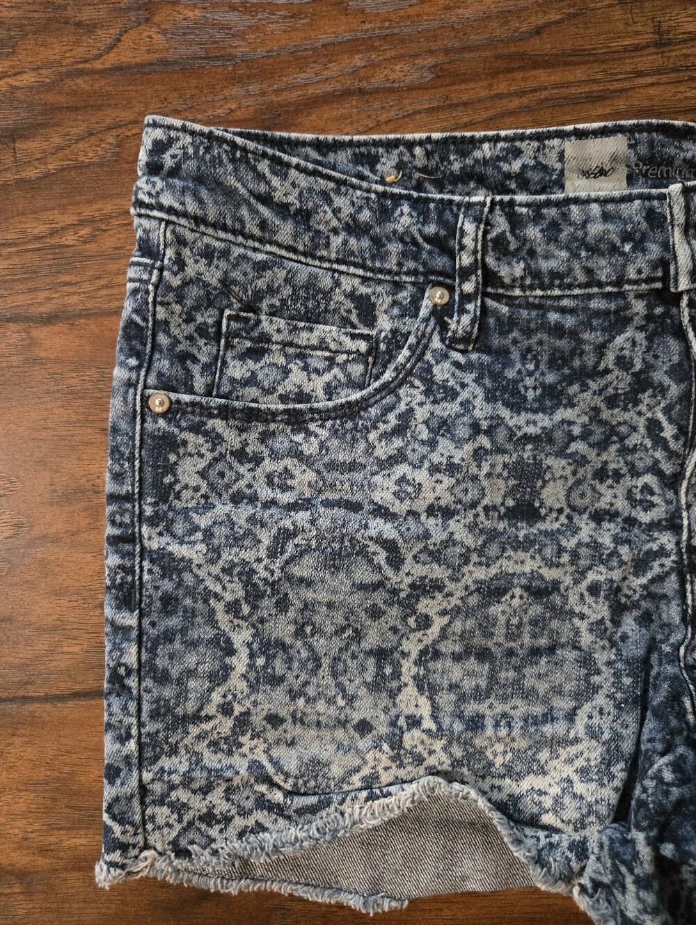 Mossimo Size 8 Junior Denium Shorts - Picture 3 of 10
